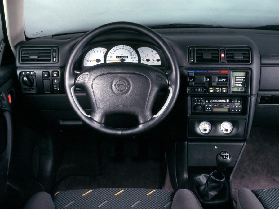 Opel Calibra DTM Edition 1995 года  (фото 2 из 7)